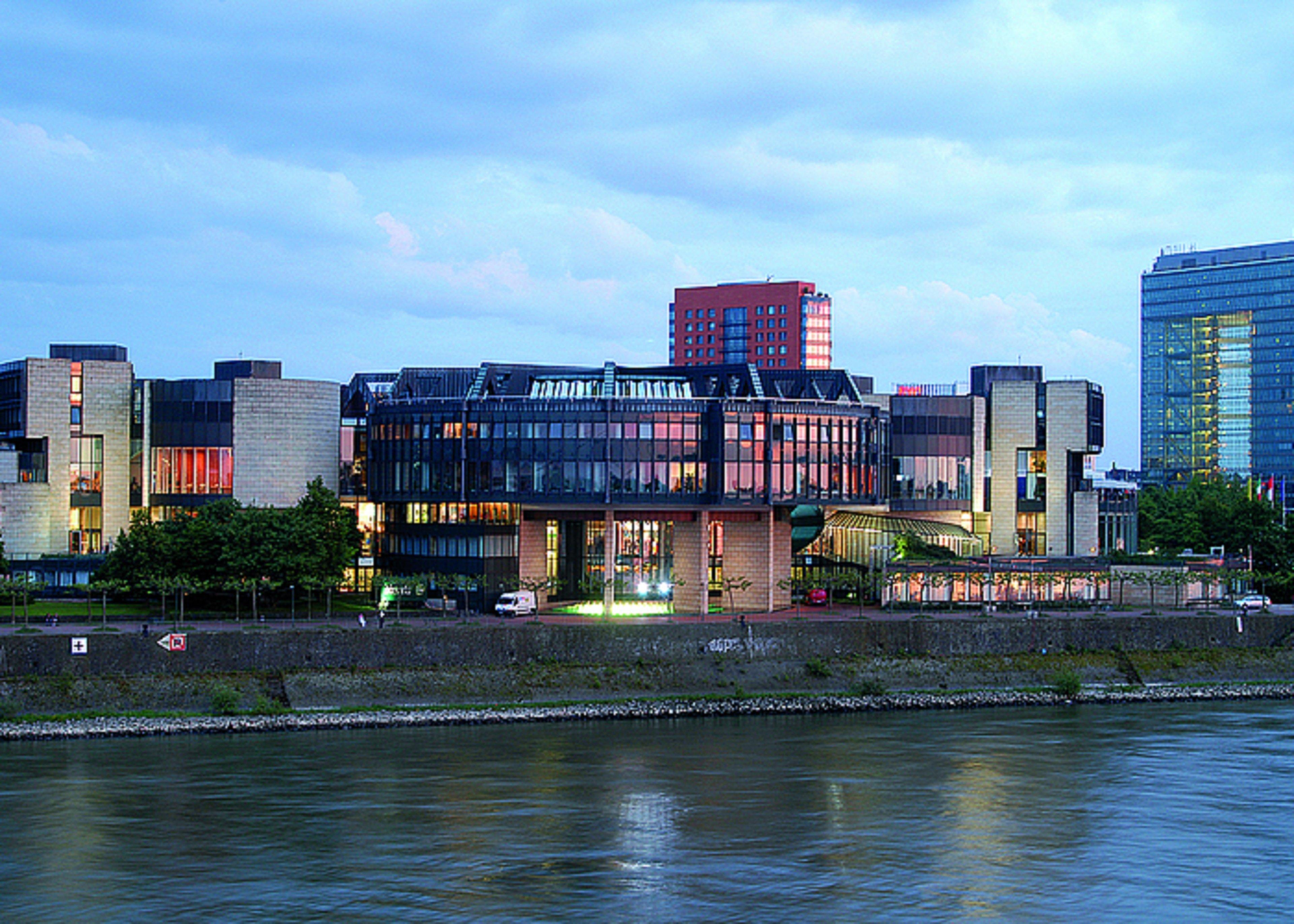 Holiday Inn Duesseldorf Hafen, An Ihg Hotel Bagian luar foto